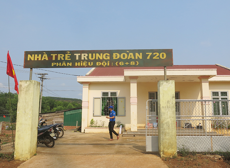 Điểm trường học khang trang do Trung đoàn 720 xây dựng tại xã Đắk Ngo.
