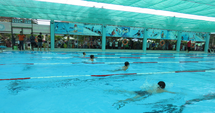 Phòng Giáo dục-Đào tạo Đồng Hới chủ động tăng cường công tác dạy bơi cho học sinh trong các trường học trên địa bàn.
