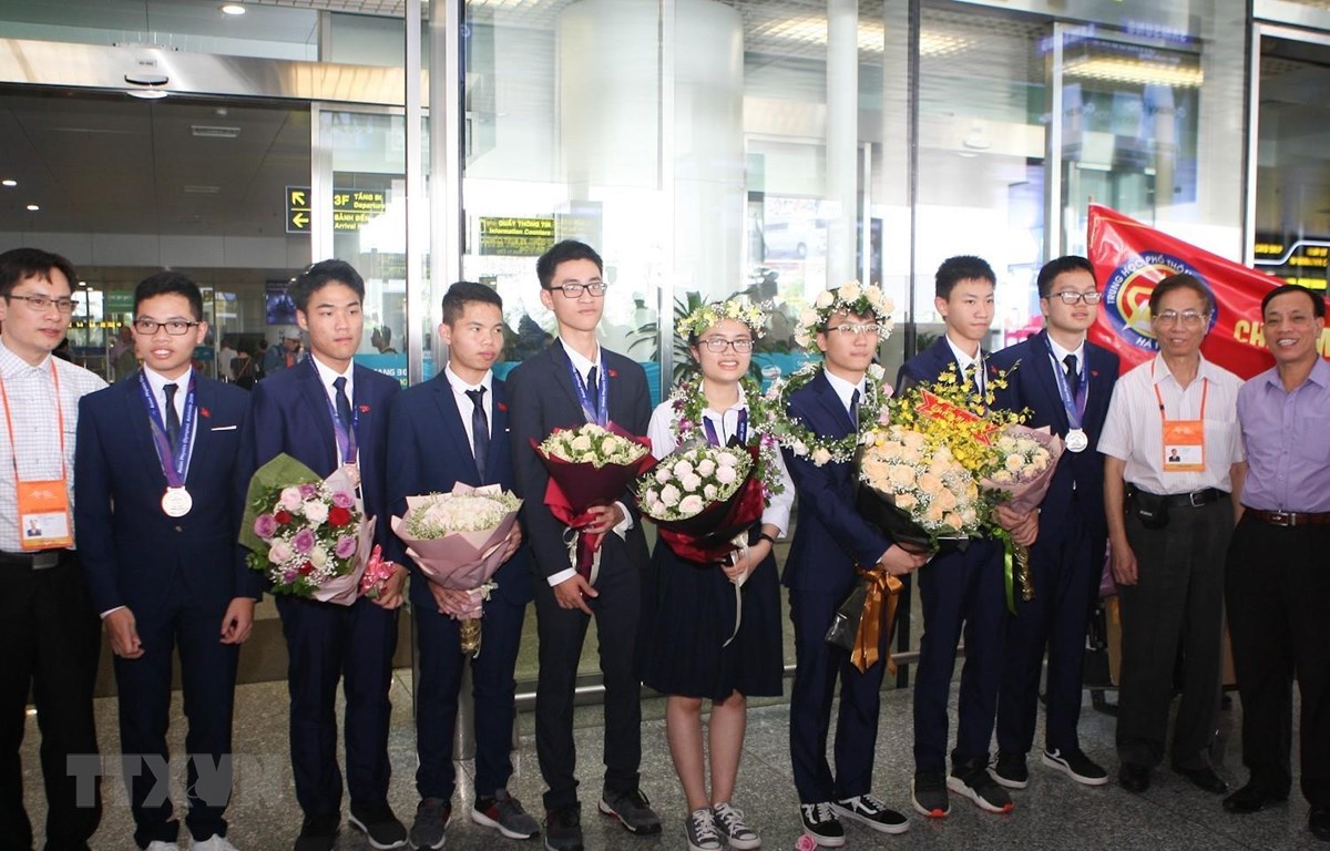 8 thí sinh đội tuyển quốc gia Việt Nam tham gia Olympic Vật lý châu Á lần thứ 20 năm 2019 đều đoạt giải. (Ảnh: Thanh Tùng/TTXVN)