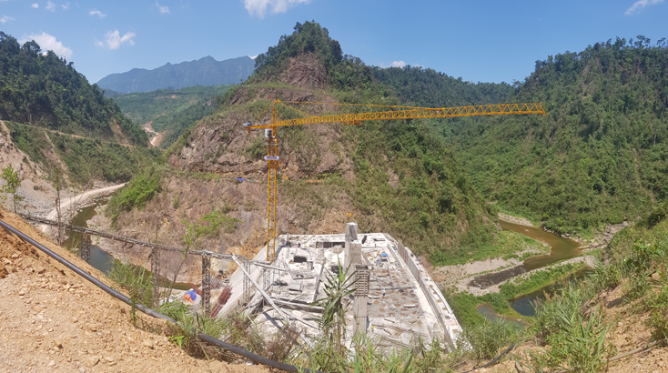 Toàn cảnh đập dâng công trình thủy điện La Trọng – Sông Gianh.