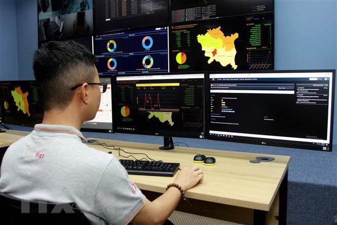  Quang cảnh Trung tâm điều hành an ninh mạng SOC tỉnh Thái Bình. (Ảnh: Thế Duyệt/TTXVN)