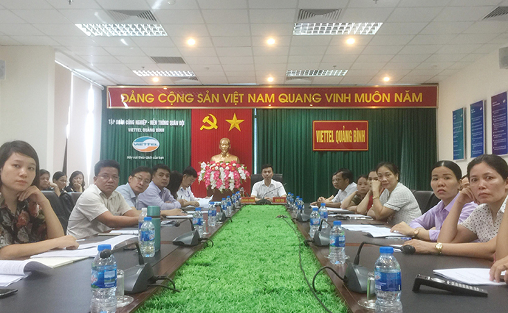 Các đại biểu tham dự hội nghị trực tuyến tại điểm cầu tỉnh Quảng Bình.