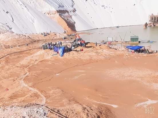 Hiện trường vụ sụt cát tại xã Sen Thủy khiến 1 người tử vong, 4 người bị thương