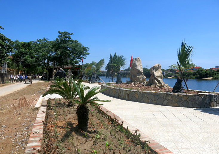 Một công viên của thôn Phan Xá được xây dựng hoàn toàn từ nguồn vốn xã hội hóa .