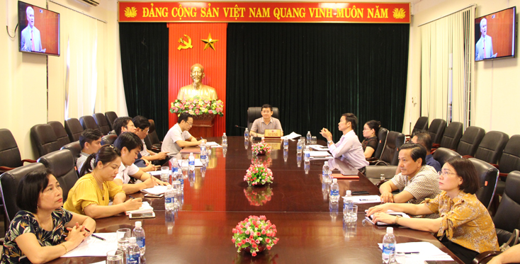 Các đại biểu dự hội nghị tại điểm cầu Quảng Bình. 