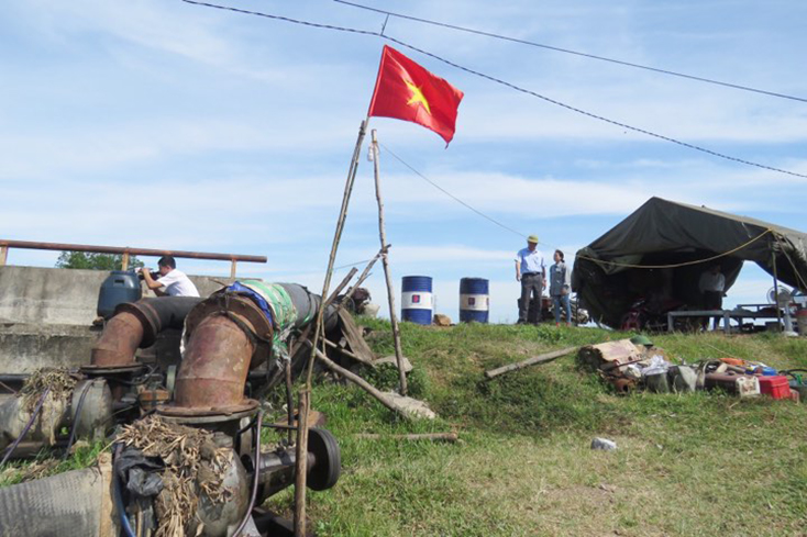 Một trạm bơm dã chiến ở huyện Bố Trạch.