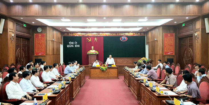Đồng chí Hoàng Đăng Quang, Ủy viên Trung ương Đảng, Bí thư Tỉnh ủy phát biểu tại buổi làm việc.