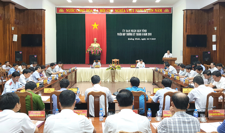 Đồng chí Nguyễn Xuân Quảng, Phó Chủ tịch Thường trực UBND tỉnh kết luận phiên họp.