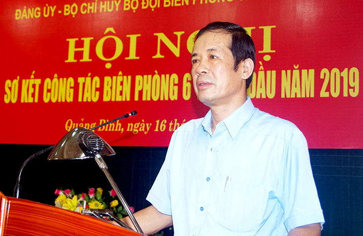 Đồng chí Chủ tịch UBND tỉnh Trần Công Thuật phát biểu chỉ đạo tại hội nghị.