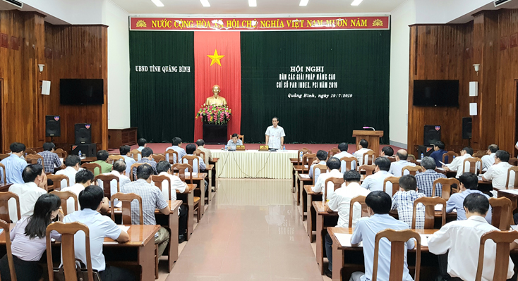 Đồng chí Trần Công Thuật, Chủ tịch UBND tỉnh kết luận hội nghị.