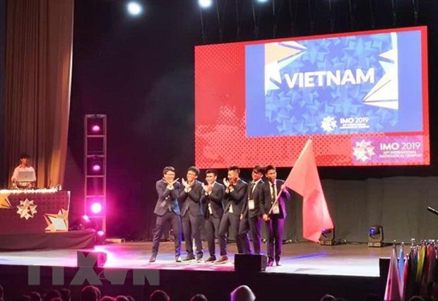 Đoàn học sinh Việt Nam tham dự kỳ thi đội tuyển Olympic Toán quốc tế lần thứ 60-IMO 2019. (Nguồn: TTXVN)