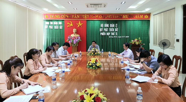 Đồng chí Nguyễn Xuân Quang, Phó Chủ tịch Thường trực UBND tỉnh kết luận phiên họp.