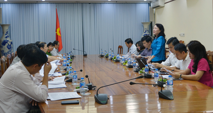 Đồng chí Nguyễn Thị Nghĩa, Thứ trưởng Bộ Giáo dục-Đào tạo, Phó Chủ nhiệm Ủy ban quốc gia về thanh niên Việt Nam, kết luận tại buổi làm việc.