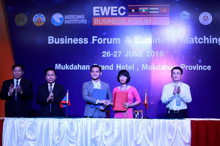 Chị Nguyễn Thị Đoàn tham dự Diễn đàn doanh nghiệp hành lang kinh tế Đông Tây tổ chức tại Thái Lan.