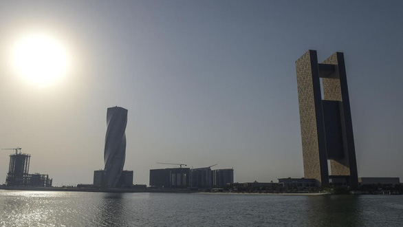 Nhiệt độ trung bình tháng 6 ở Bahrain là 36,3°C, cao nhất kể từ năm 1902 - Ảnh: AFP