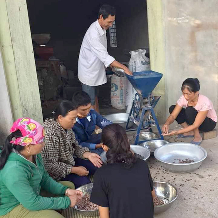 Đa dạng hóa các sản phẩm từ sen góp phần tăng thu nhập cho lao động nông thôn ở Quảng Phương.