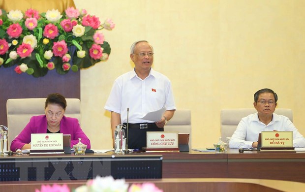 Phó Chủ tịch Quốc hội Uông Chu Lưu phát biểu ý kiến. (Ảnh: Doãn Tấn/TTXVN)