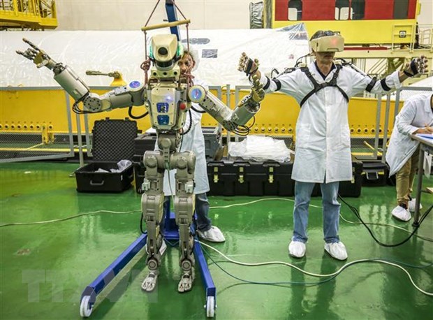 Robot Skybot F-850 (Fedor) của Nga được thử nghiệm tại sân bay vũ trụ Baikonur, Kazakhstan. (Ảnh: AFP/TTXVN)