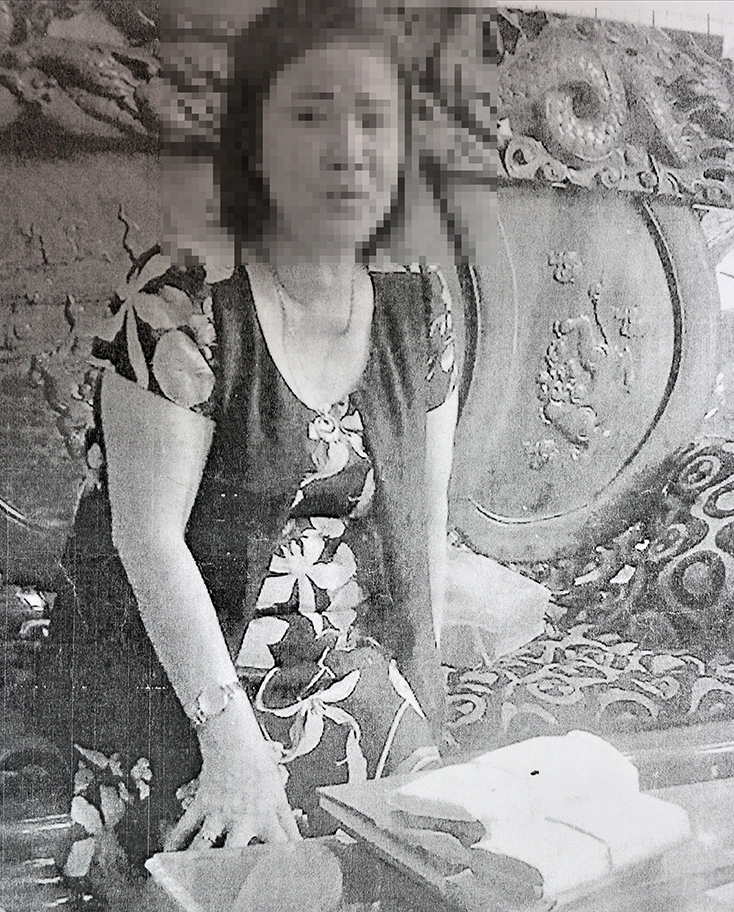 Hình ảnh bà H.T.H, người bị tố lừa đảo chiếm đoạt tài sản lúc nhận tiền của bà Nguyễn Thị Lý (ảnh do bà Lý cung cấp)