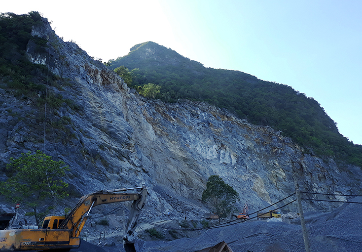 Hoạt động khai thác khoáng sản tại xã Trường Xuân (huyện Quảng Ninh).