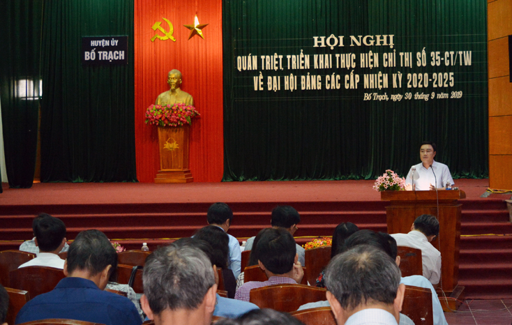 Bí thư Huyện ủy Bố Trạch Đinh Hữu Thành khai mạc hội nghị