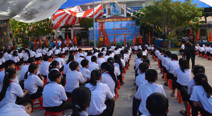 Ba Đồn phát động Tuần lễ hưởng ứng học tập suốt đời năm 2019 tại Trường THCS Quảng Phúc.