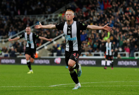 Longstaff - người hùng của Newcastle trong chiến thắng trước M.U - Ảnh: REUTERS