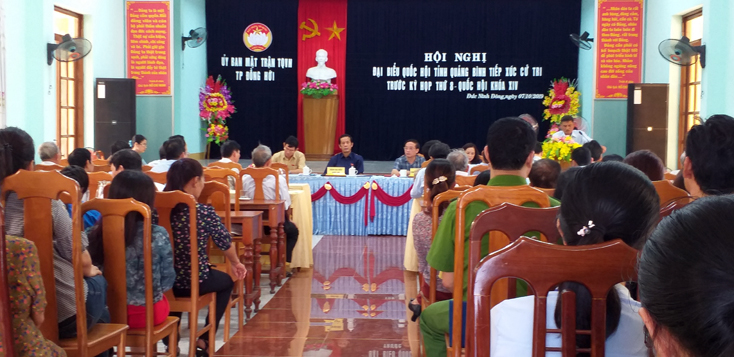  Các đại biểu Quốchội tỉnh tiếp xúc với cử tri TP. Đồng Hới tại phường Đức Ninh Đông
