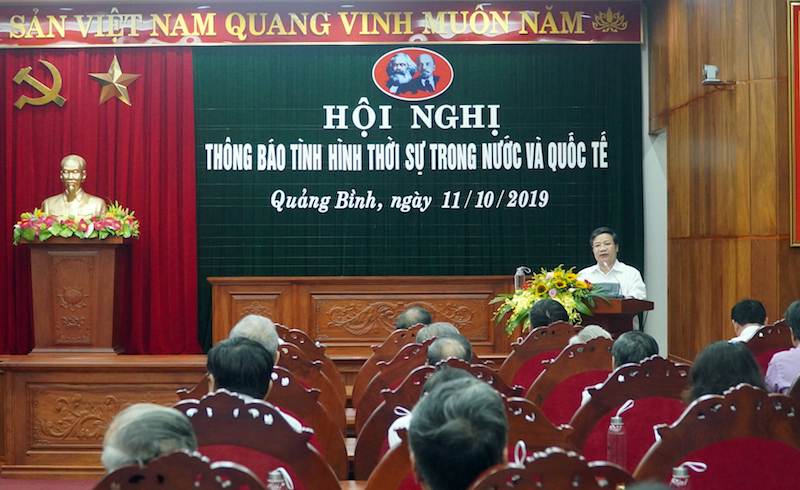 Đồng chí Trưởng Ban Tuyên giáo Tỉnh ủy Cao Văn Định phát biểu tại hội nghị