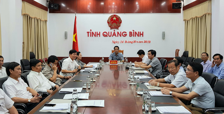 Đồng chí Trần Công Thuật, Chủ tịch UBND tỉnh chủ trì hội nghị tại điểm cầu Quảng Bình.
