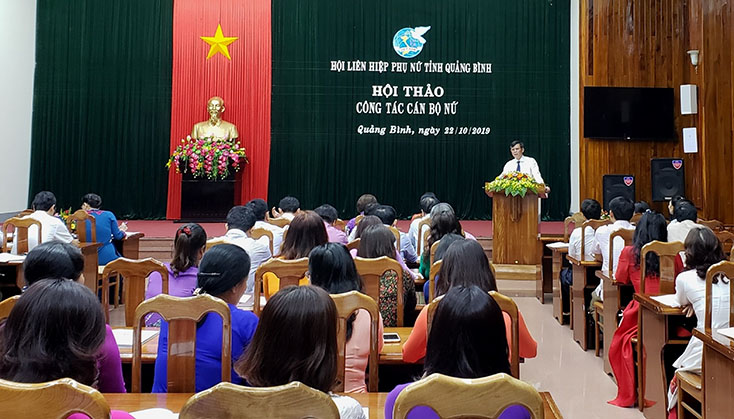  Đồng chí Trần Thắng, Phó Bí thư Thường trực Tỉnh ủy phát biểu chỉ đạo tại hội thảo.