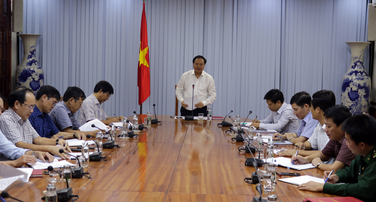  Đồng chí Lê Minh Ngân, Phó Chủ tịch UBND tỉnh phát biểu kết luận buổi làm việc.