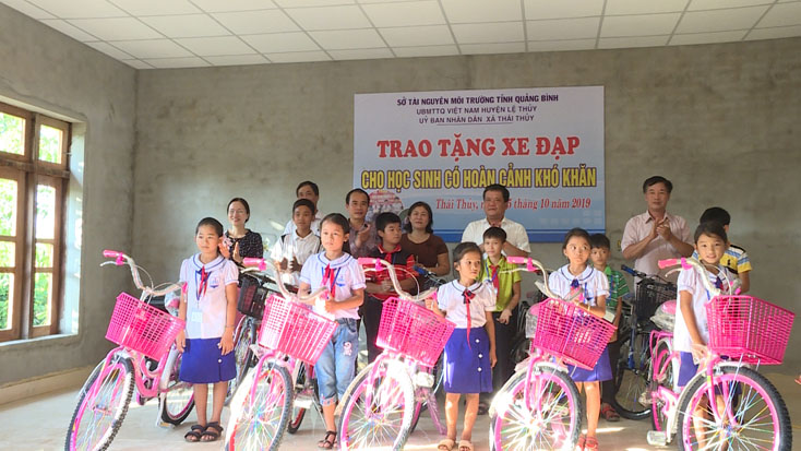 Những chiếc xe đạp này sẽ giúp các em học sinh xã Thái Thủy đi lại thuận lợi hơn