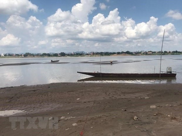 Mực nước sông Mekong tại tỉnh Nakhon Phanom, Thái Lan. (Ảnh: Ngọc Quang/TTXVN)