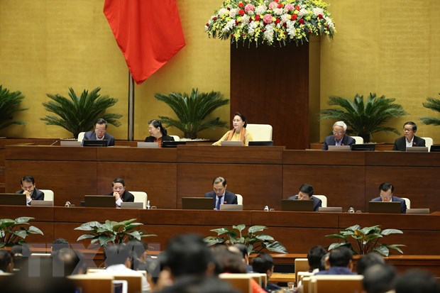 Hop Quoc hoi: Phan tich buc tranh kinh te-xa hoi tong quan nam 2019 hinh anh 2Chủ tịch Quốc hội Nguyễn Thị Kim Ngân và các Phó Chủ tịch điều hành phiên họp sáng 30/10. (Ảnh: Dương Giang/TTXVN)