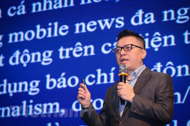 Nhà báo Lê Quốc Minh - Phó Tổng Giám đốc Thông tấn xã Việt Nam phát biểu tại diễn đàn. (Ảnh: Minh Sơn/Vietnam+)