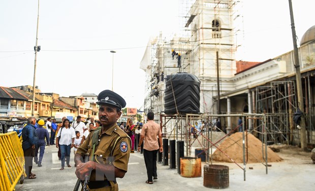 Cảnh sát Sri Lanka tăng cường an ninh tại thủ đô Colombo trước bầu cử. (Nguồn: AFP/TTXVN)
