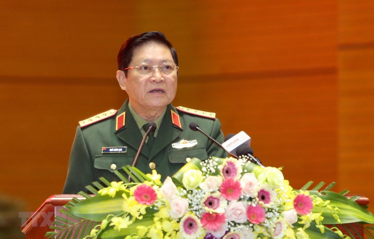 Đại tướng Ngô Xuân Lịch, Bộ trưởng Bộ Quốc phòng phát biểu tại hội thảo. (Ảnh: Dương Giang/TTXVN)
