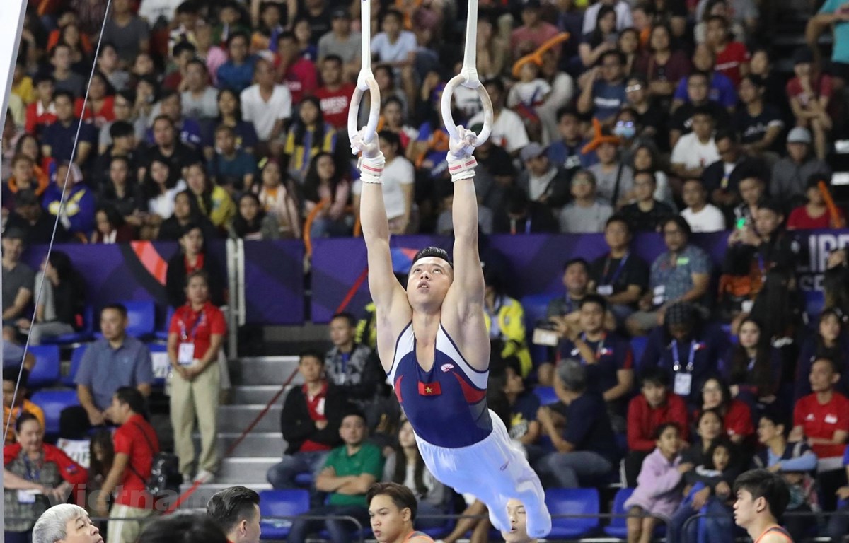 Đội tuyển Thể dục dụng cụ có HCV đầu tiên tại SEA Games 30. (Ảnh: Vietnam+)