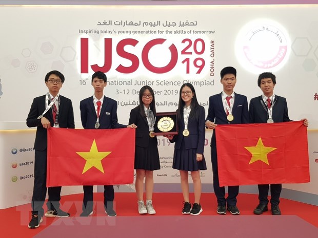  Đoàn học sinh Việt Nam tại lễ bế mạc và trao giải Kỳ thi Olympic Khoa học trẻ quốc tế IJSO 2019. (Nguồn: TTXVN)
