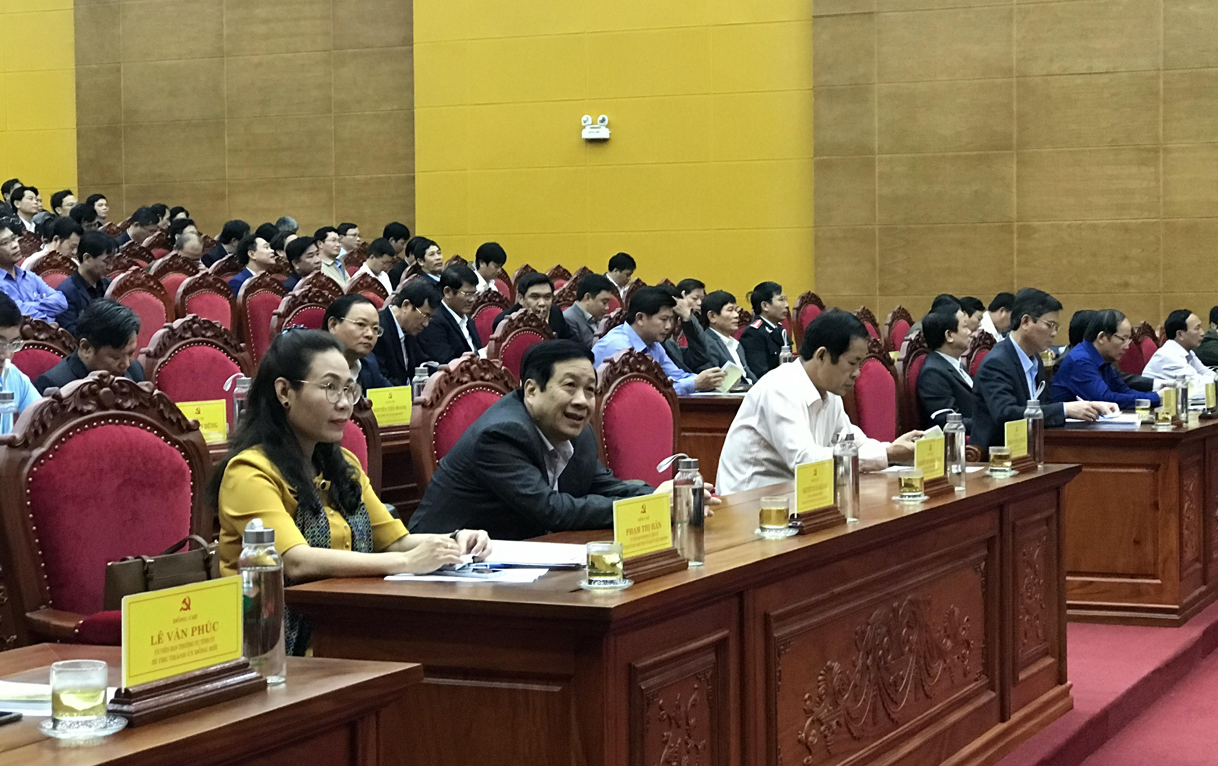 Các đại biểu tỉnh Quảng Bình tham dự hội nghị 