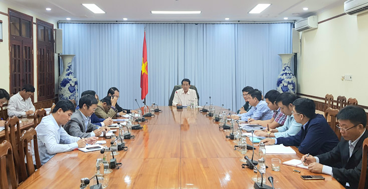 Đồng chí Trần Công Thuật, Chủ tịch UBND tỉnh chủ trì buổi làm việc.