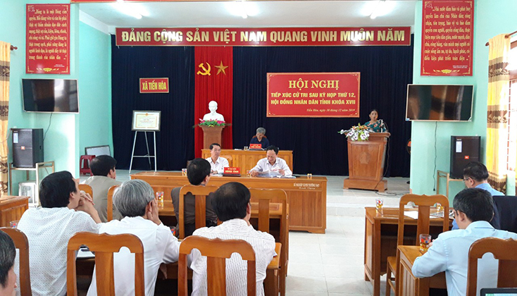 Đại biểu HĐND tỉnh tiếp xúc với cử tri tại xã Tiến Hóa, huyện Tuyên Hóa