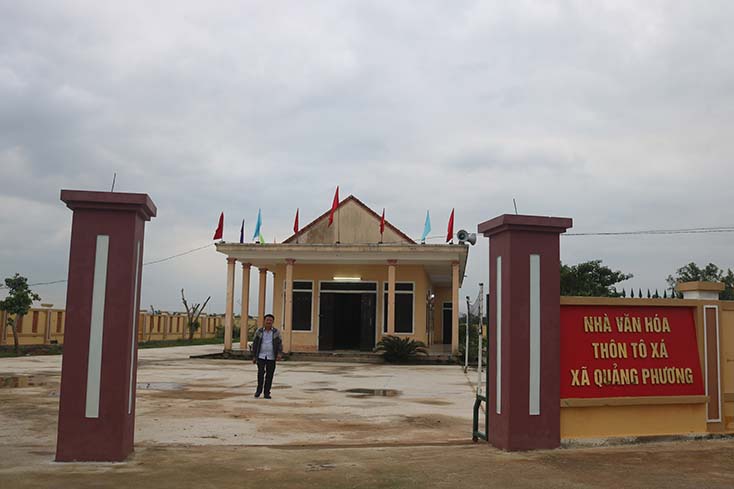  Nhà văn hóa thôn Tô Xá được xây dựng khang trang bằng nguồn kinh phí xã hội hóa.