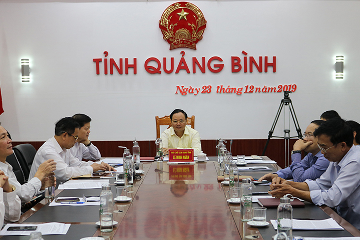 Đồng chí Lê Minh Ngân, Phó Chủ tịch UBND tỉnh chủ trì hội nghị tại điểm cầu Quảng Bình.