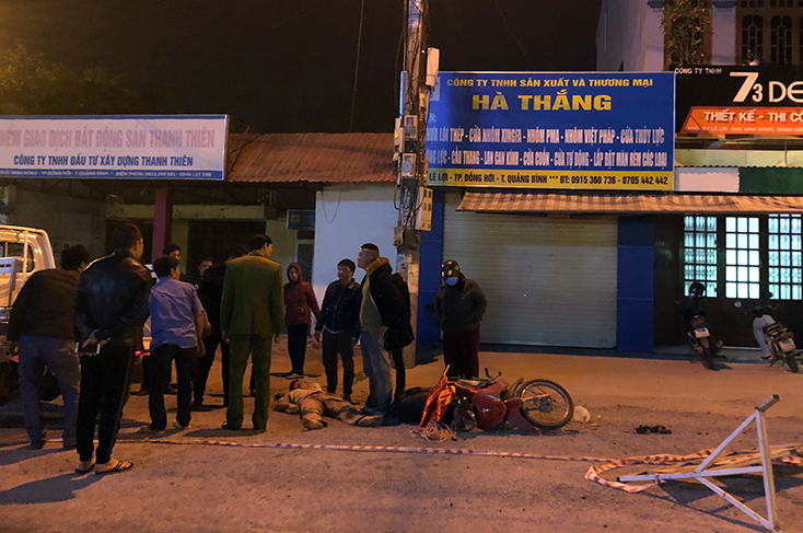 Một vụ TNGT xảy ra trên đường Lê Lợi vào đêm 10-12-2019.
