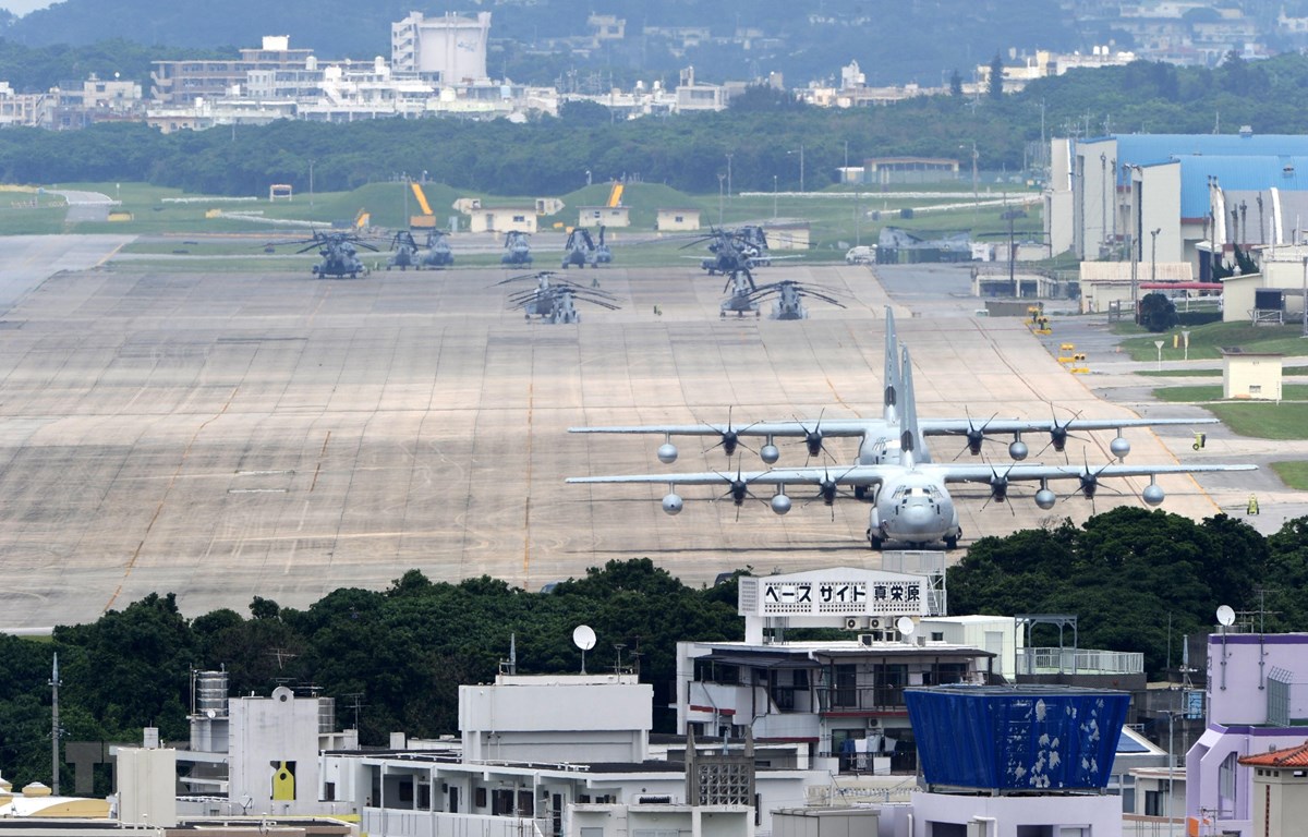 Căn cứ không quân Futenma của Lực lượng Lính thủy đánh bộ Mỹ tại Ginowan, tỉnh Okinawa, Nhật Bản. (Ảnh: AFP/TTXVN)