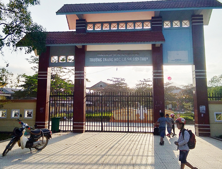 Trường THCS Sơn Thủy, huyện Lệ Thủy nơi xảy ra sự việc.