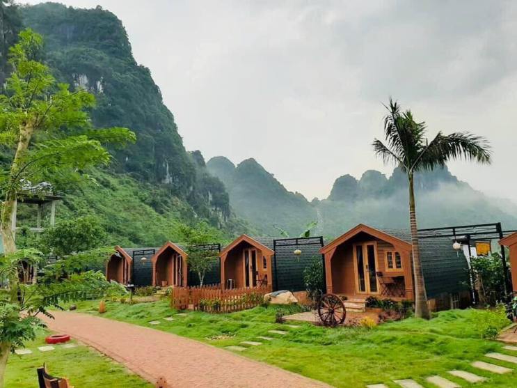 Điểm nhấn của Đoàn Gia resort Phong Nha là các căn nhà gỗ thích ứng biến đổi khí hậu.