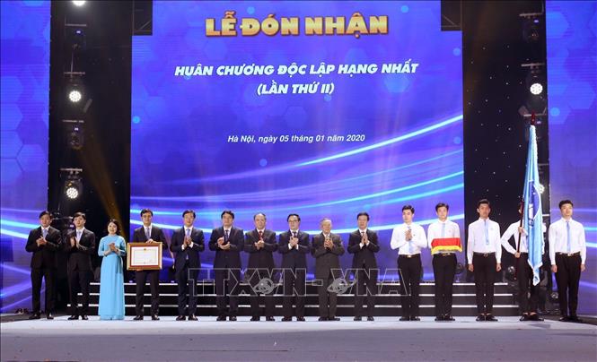  Hội Sinh viên Việt Nam đón nhận Huân chương Độc lập hạng Nhất (lần thứ II) của Chủ tịch nước. Ảnh: Văn Điệp/TTXVN